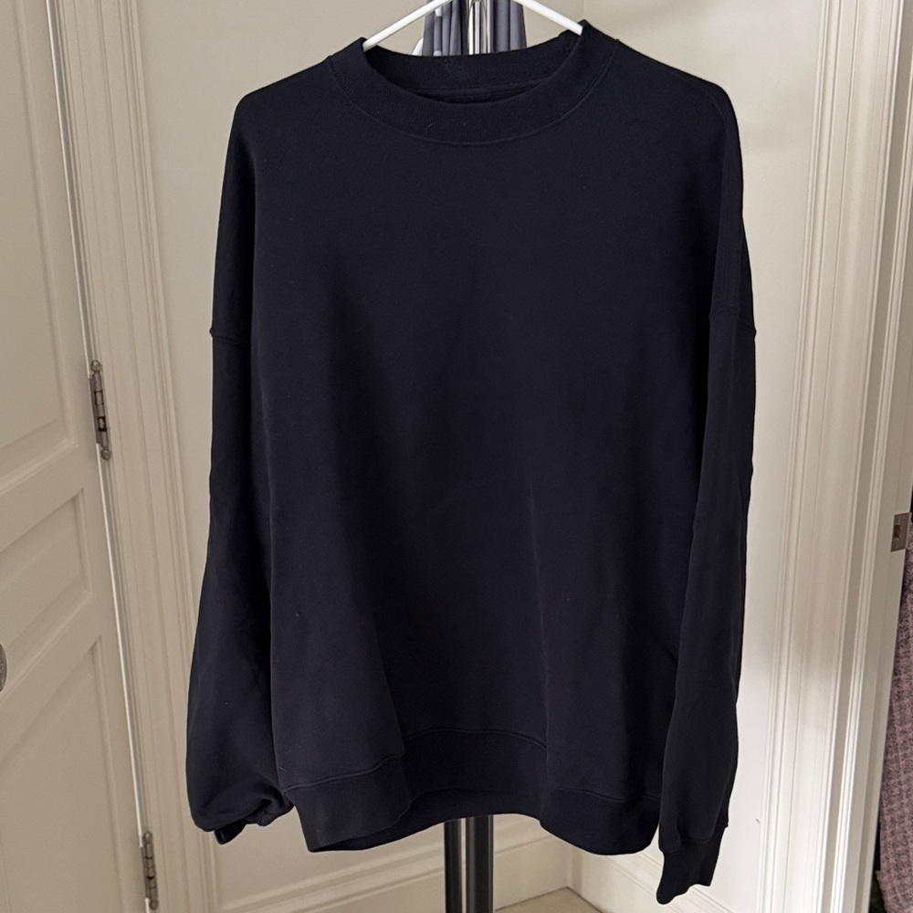Abercrombie Essential Crew Sweatshirt